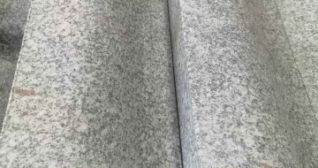 吴忠芙蓉白S型拉丝面路沿石