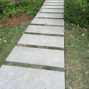 吴忠 芝麻黑小区踏步、汀步石铺装效果