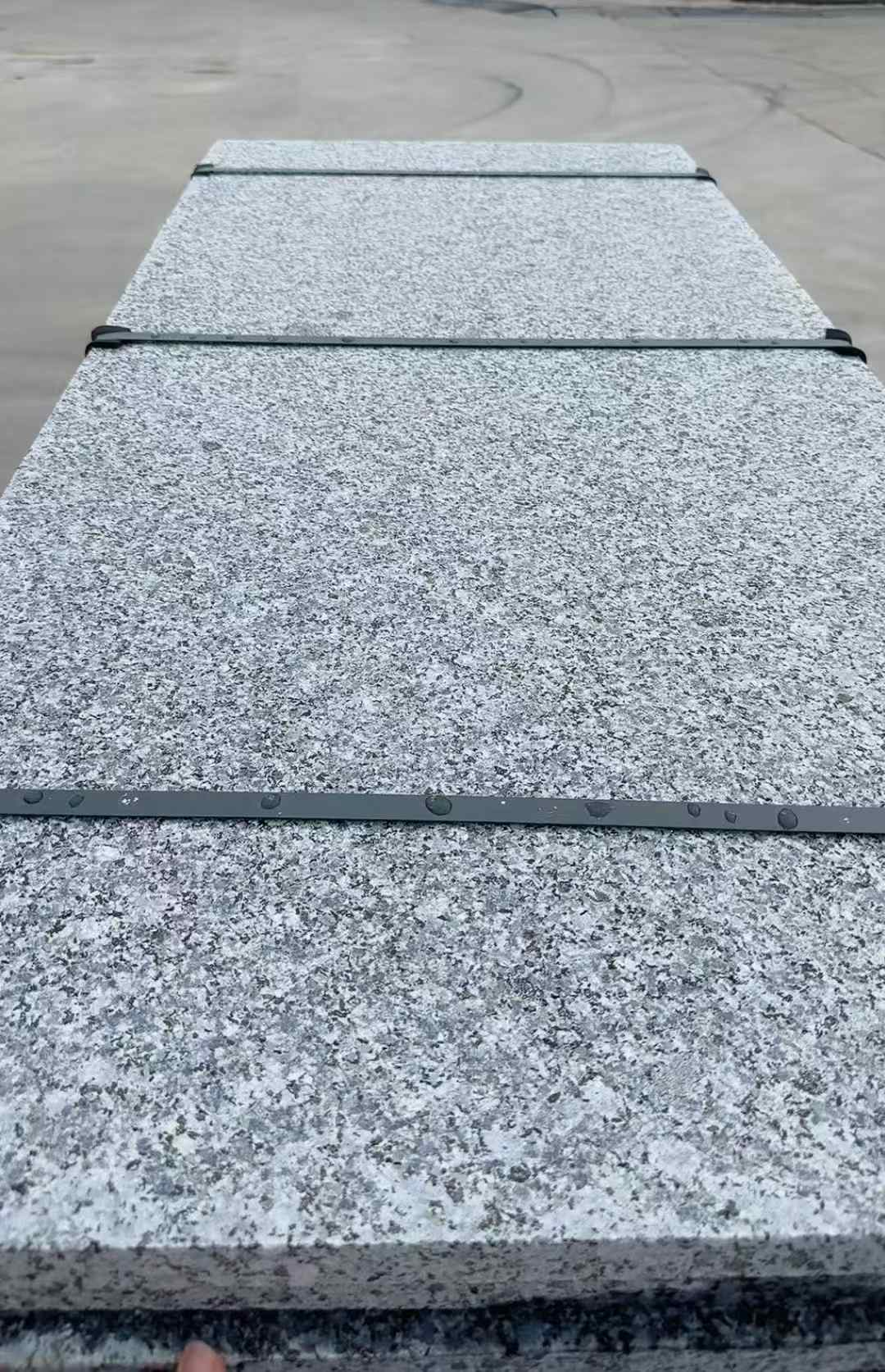 吴忠 芝麻黑火烧面毛板，条板，半成品