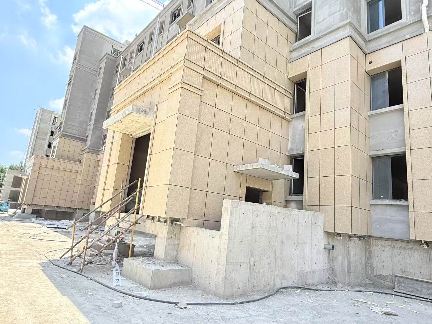 吴忠 黄金麻干挂，工地实拍