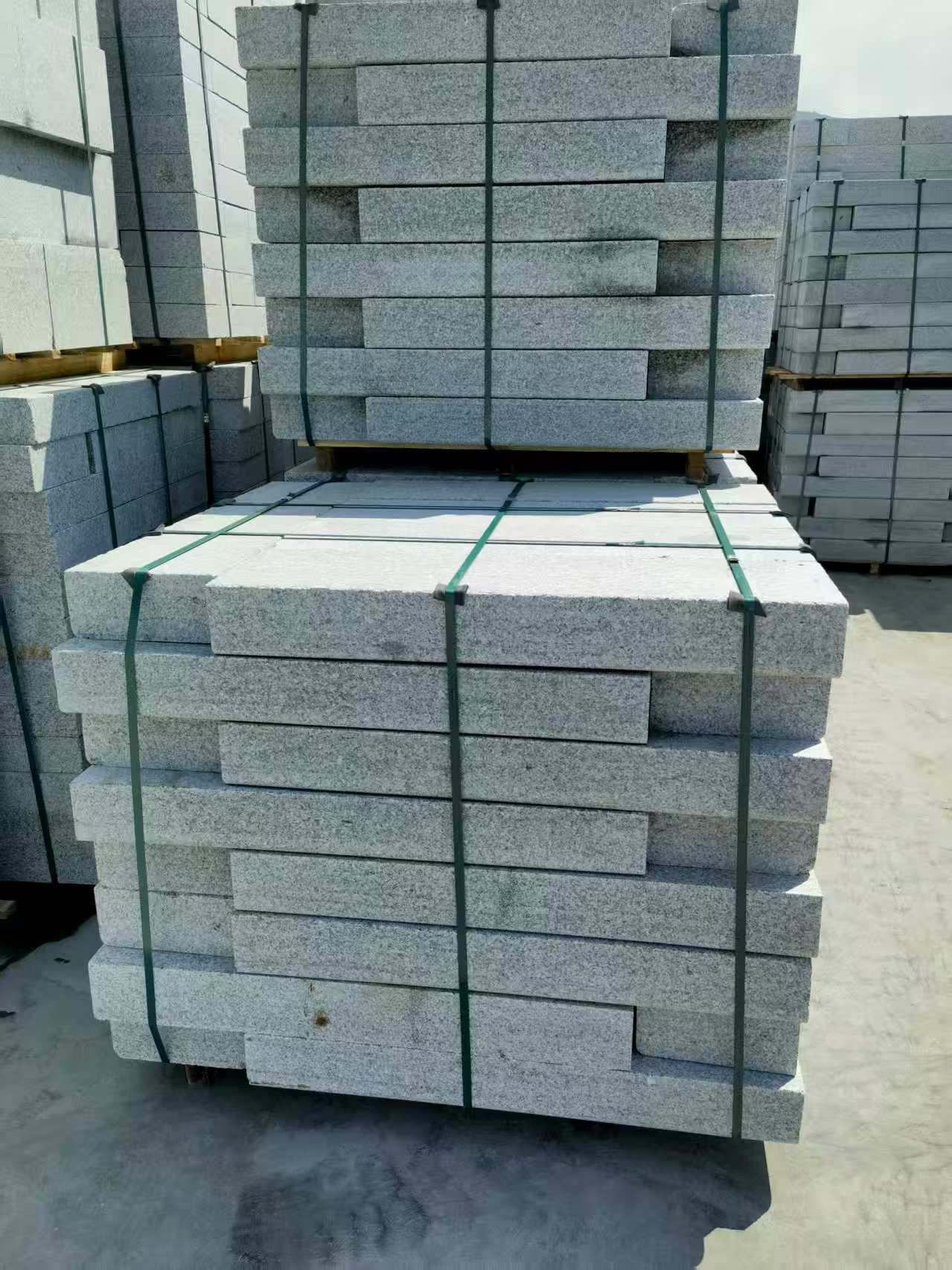 吴忠 芙蓉白花岗岩路沿石、平石尺寸标准，色泽均匀