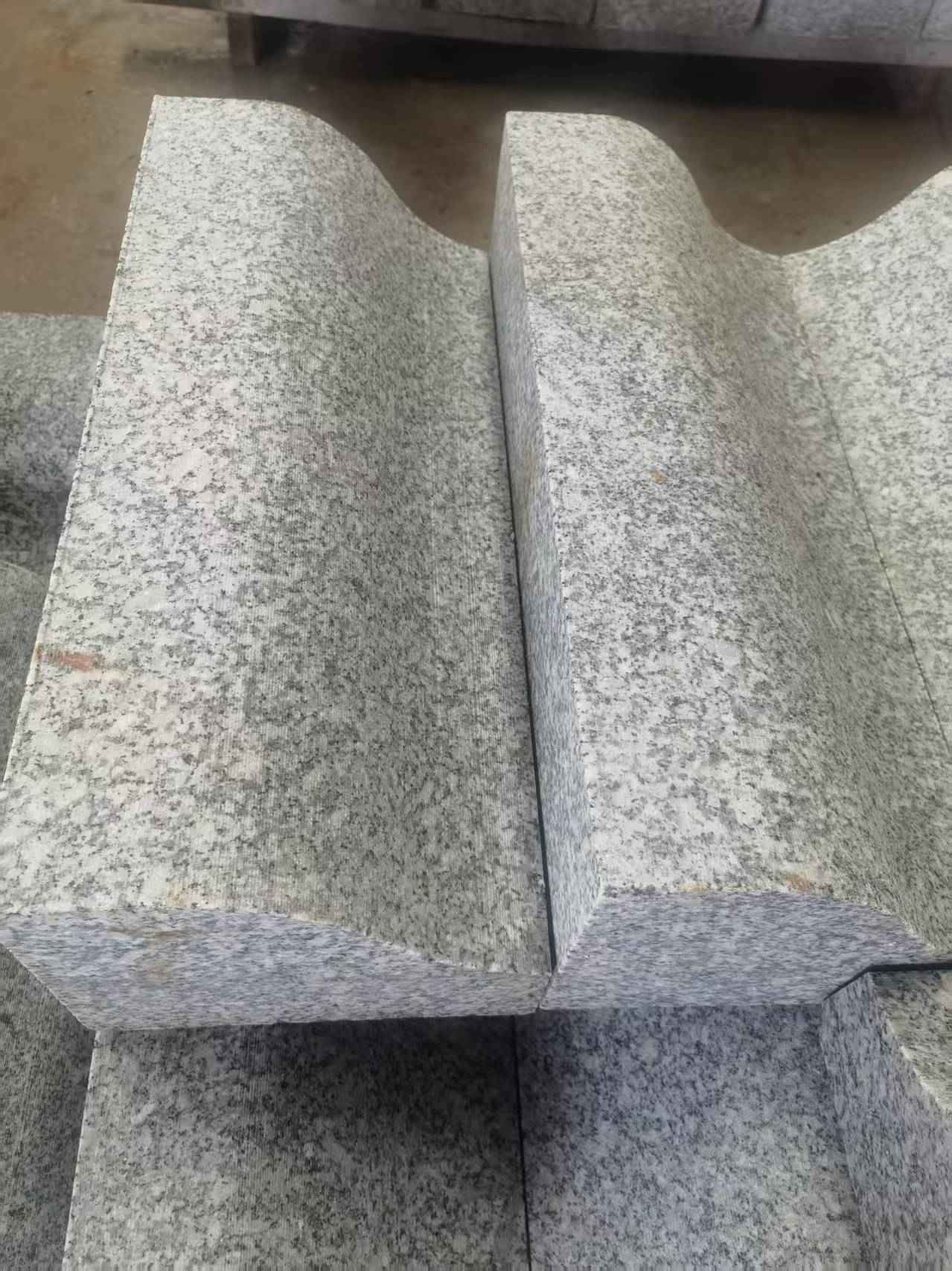 吴忠芙蓉白S型拉丝面路沿石